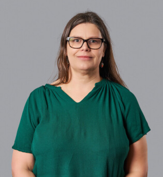 Kirsten Colour  FocusFillWyIwLjAwIiwiMC4wMCIsMzE1LDM1MF0